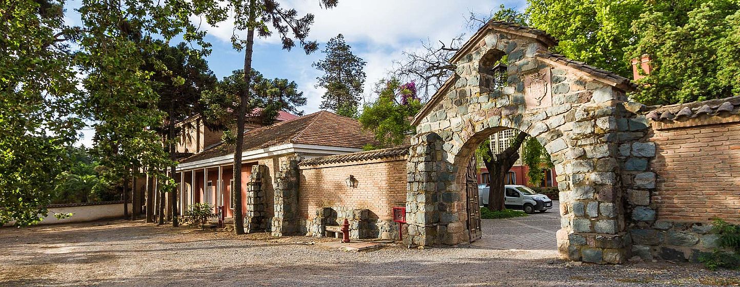 A tradição dos grandes vinhos chilenos em meio à natureza e à arquitetura histórica da vinícola Santa Rita